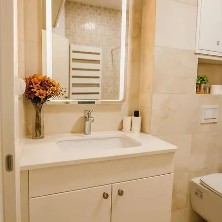 Luxury In C1 아파트 *