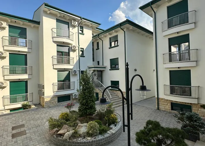 아파트 Luxury In C1 *